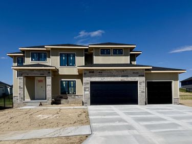 10714 S 219th Avenue, Gretna, NE 68028