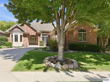1213 S 194th Street, Omaha, NE 68130