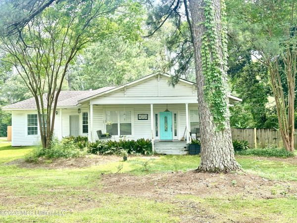 423 Natchez Avenue, Brookhaven, MS 39601