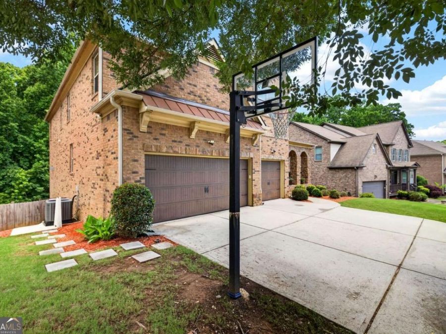 Property Image 6
