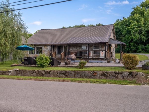 102 Church St , Petersburg, TN 37144