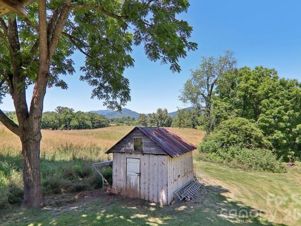 414 Skyline Drive, Canton, NC 28716