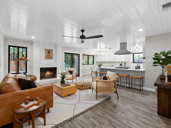 7906 Wycombe DR, Austin, TX 78749