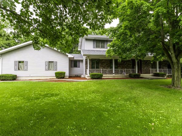 1020 N Greenbriar Drive, Columbia City, IN 46725