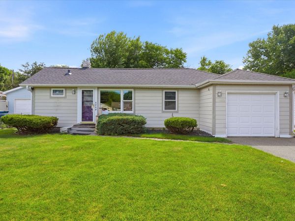 4040 Adair Avenue N, Robbinsdale, MN 55422