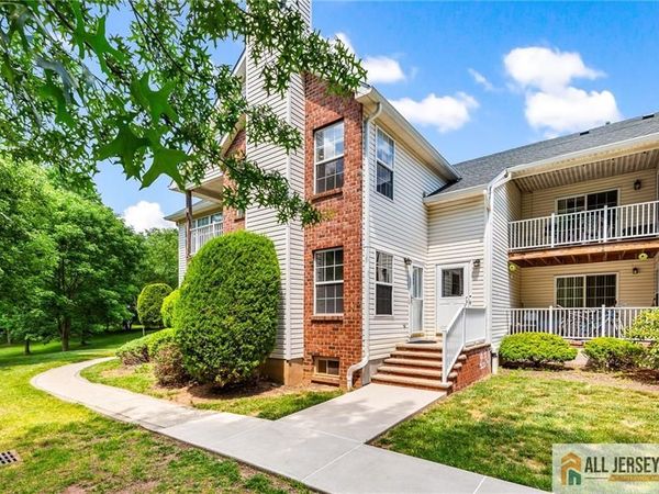 343 Bowler Court , Piscataway, NJ 08854