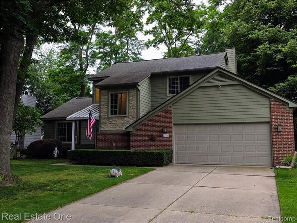 1574 Cardinal Ridge, West Bloomfield Twp, MI 48324