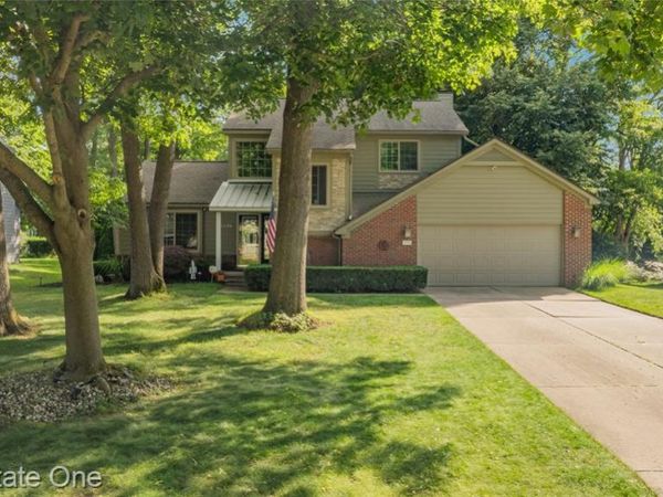 1574 Cardinal Ridge, West Bloomfield Twp, MI 48324