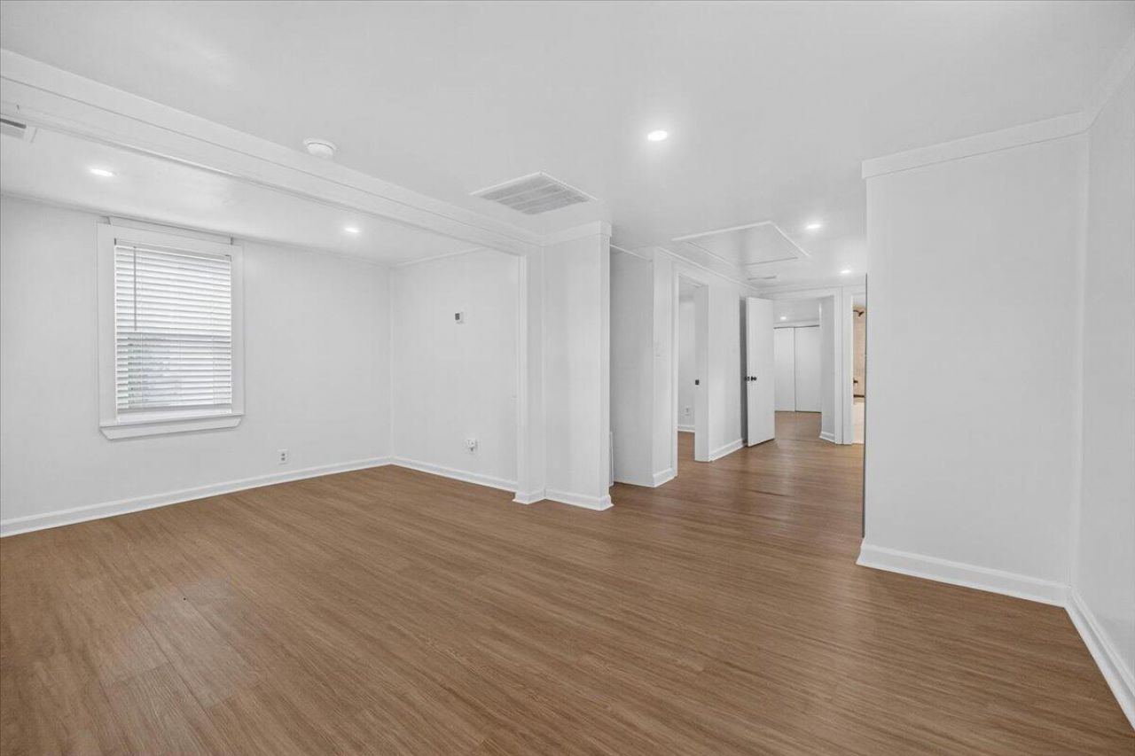 2023 Hugo Avenue Photo 10