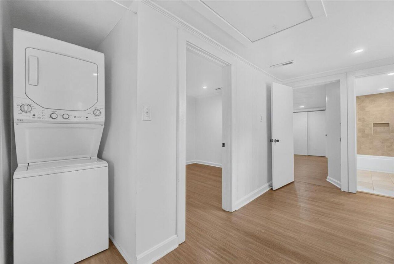 2023 Hugo Avenue Photo 12