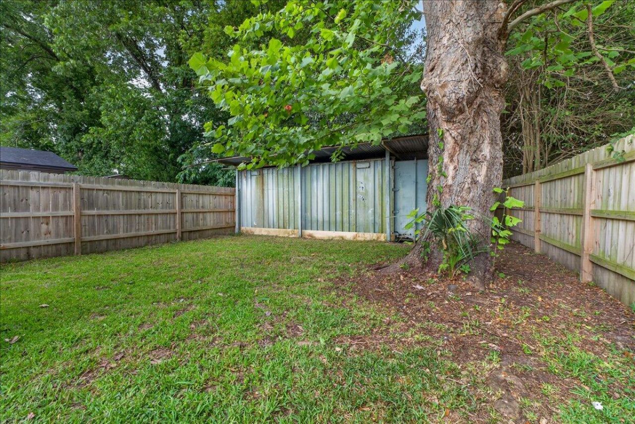 2023 Hugo Avenue Photo 22