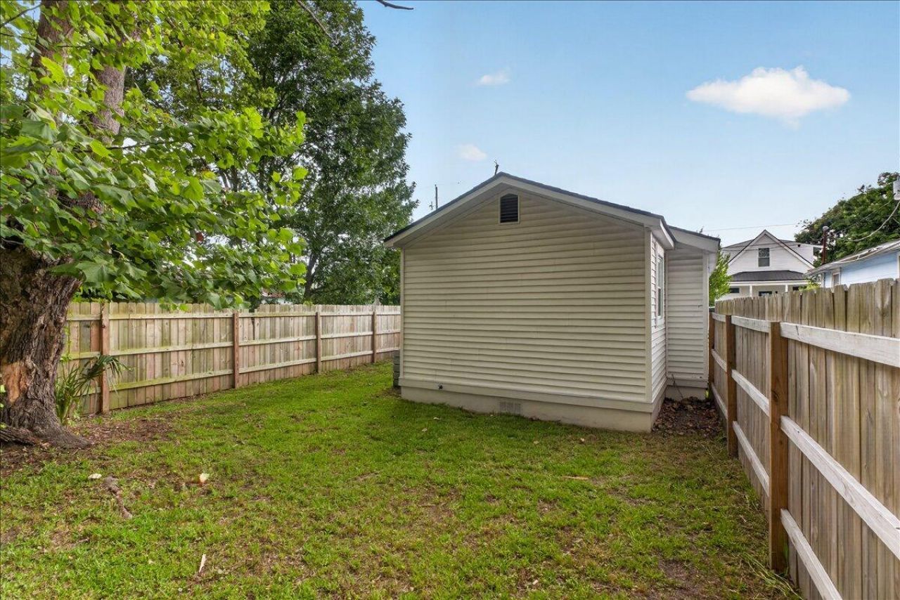 2023 Hugo Avenue Photo 24