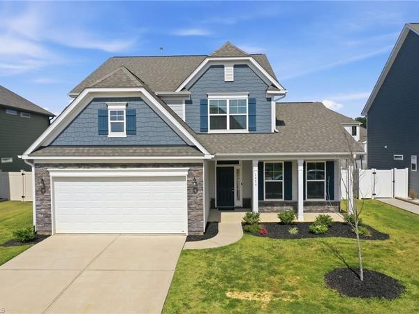 1039 Brockton Drive , Mebane, NC 27302