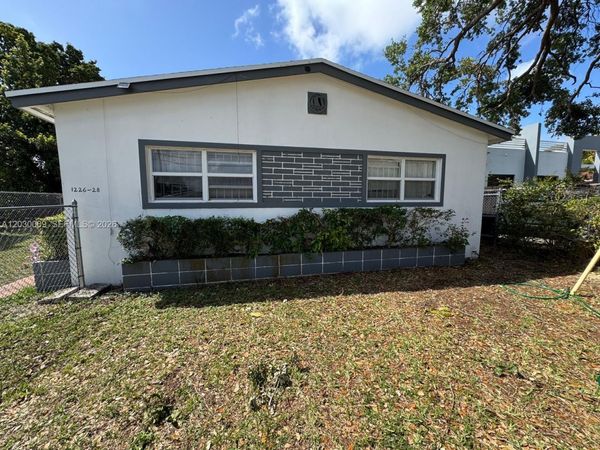 1226 NE 112th St, Unit 1226, Miami, FL 33161