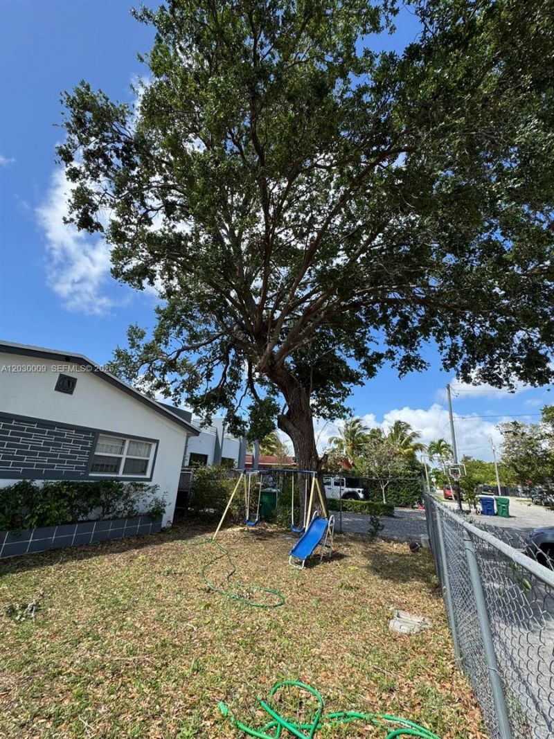1226 NE 112th St , Unit 1226, Miami, FL 33161 Photo