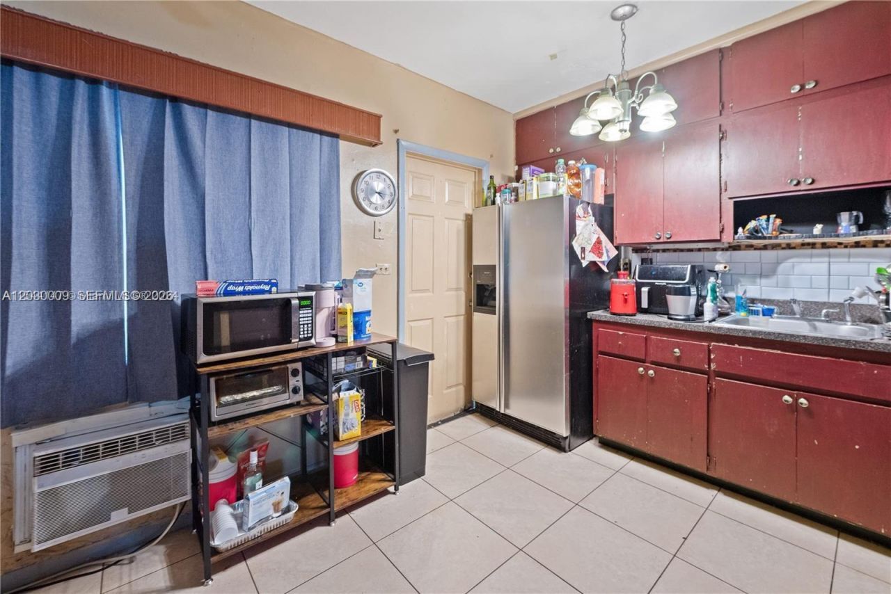 1226 NE 112th St , Unit 1226, Miami, FL 33161 Photo