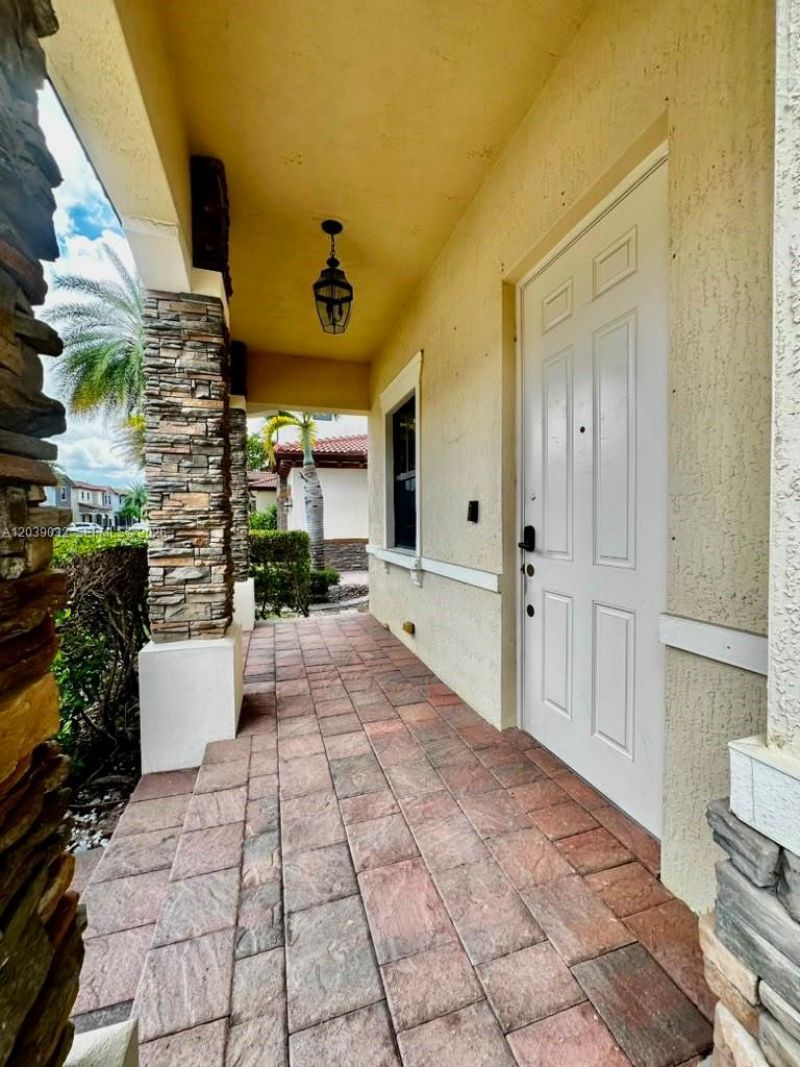 9825 NW 86th Ter , Doral, FL 33178 Photo