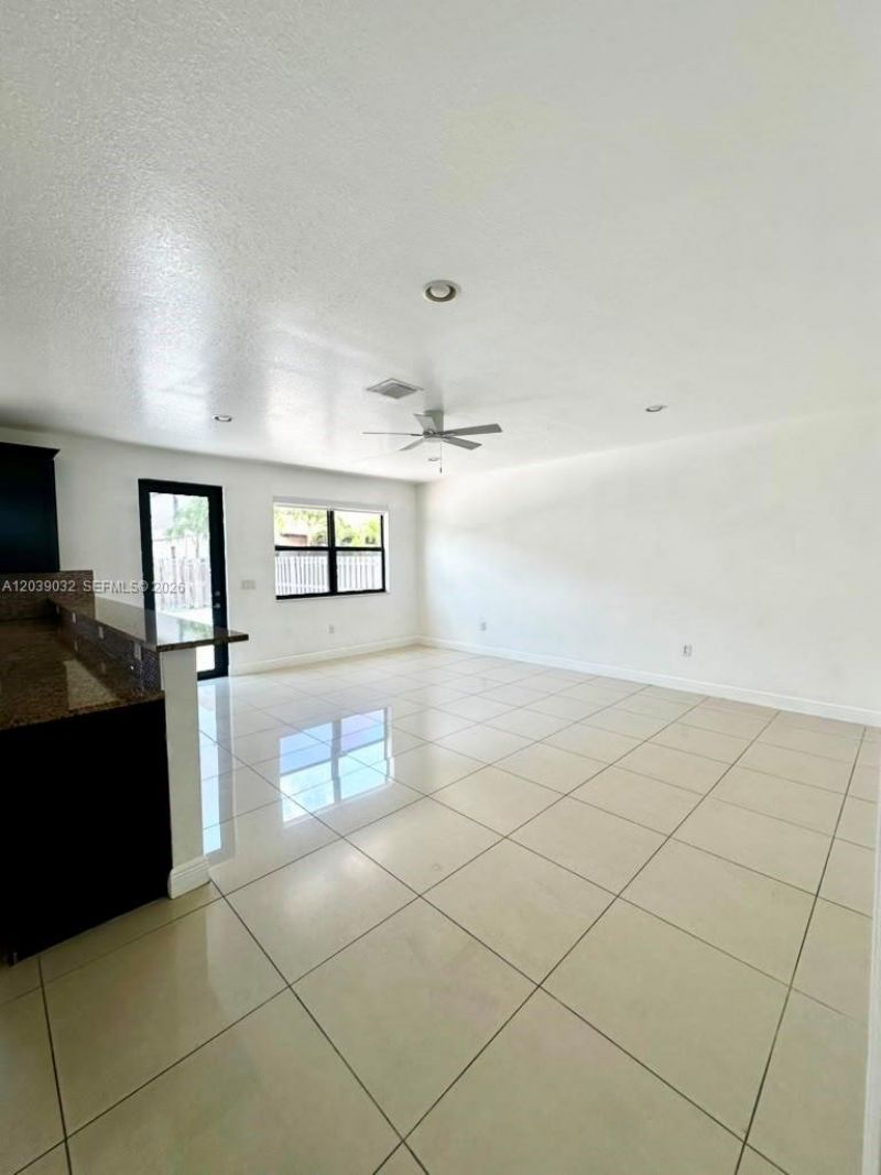 9825 NW 86th Ter , Doral, FL 33178 Photo