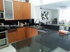 546 NE 199th Ln , Unit 4W, Miami, FL 33179 Photo