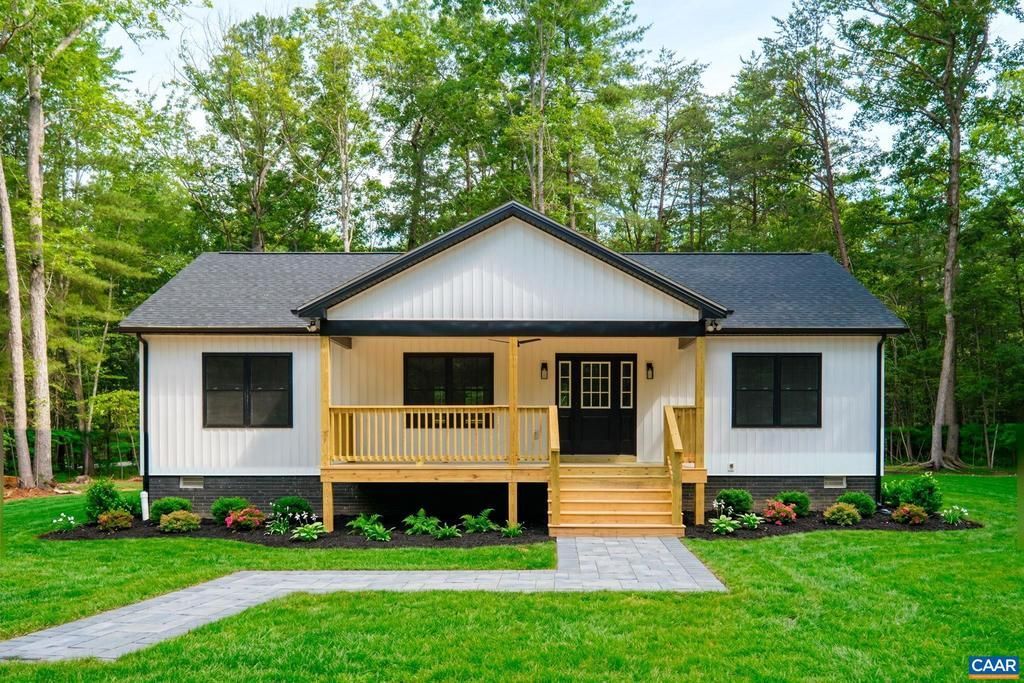 000 FOREST CHAPEL LN, CRIMORA, VA 24431