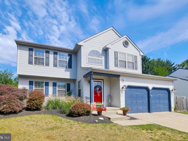 4 CREEKDALE DRIVE, DELRAN, NJ 08075