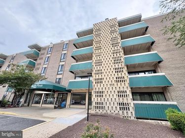 6133 LEESBURG PIKE, Unit 601, FALLS CHURCH, VA 22041