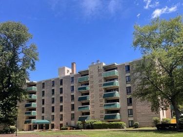 6133 LEESBURG PIKE, Unit 601, FALLS CHURCH, VA 22041
