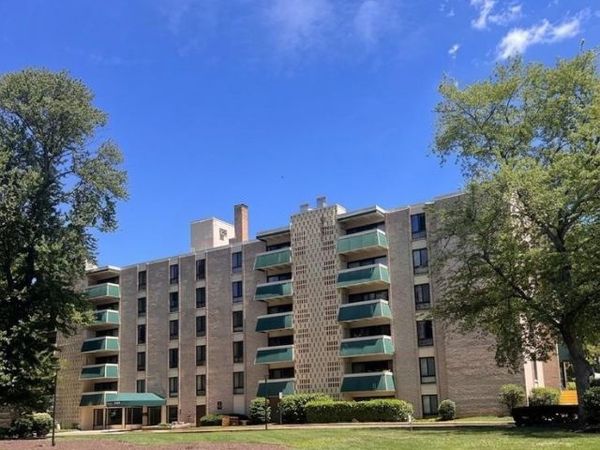 6133 LEESBURG PIKE, Unit 601, FALLS CHURCH, VA 22041