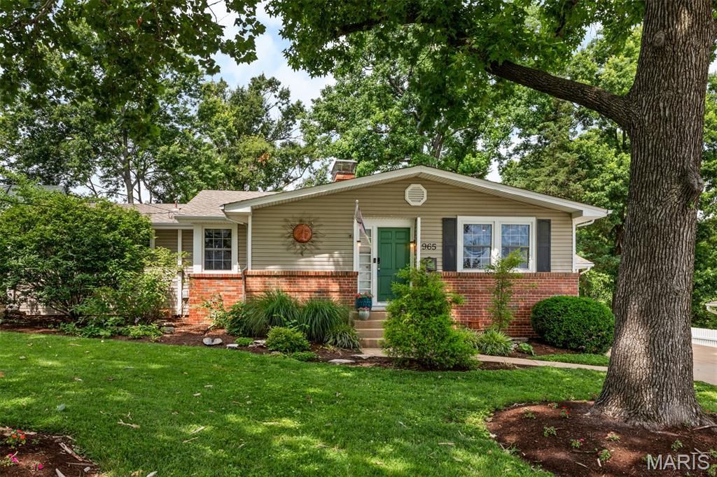 965 Cleveland Avenue, Saint Louis, MO 63122 Main Photo