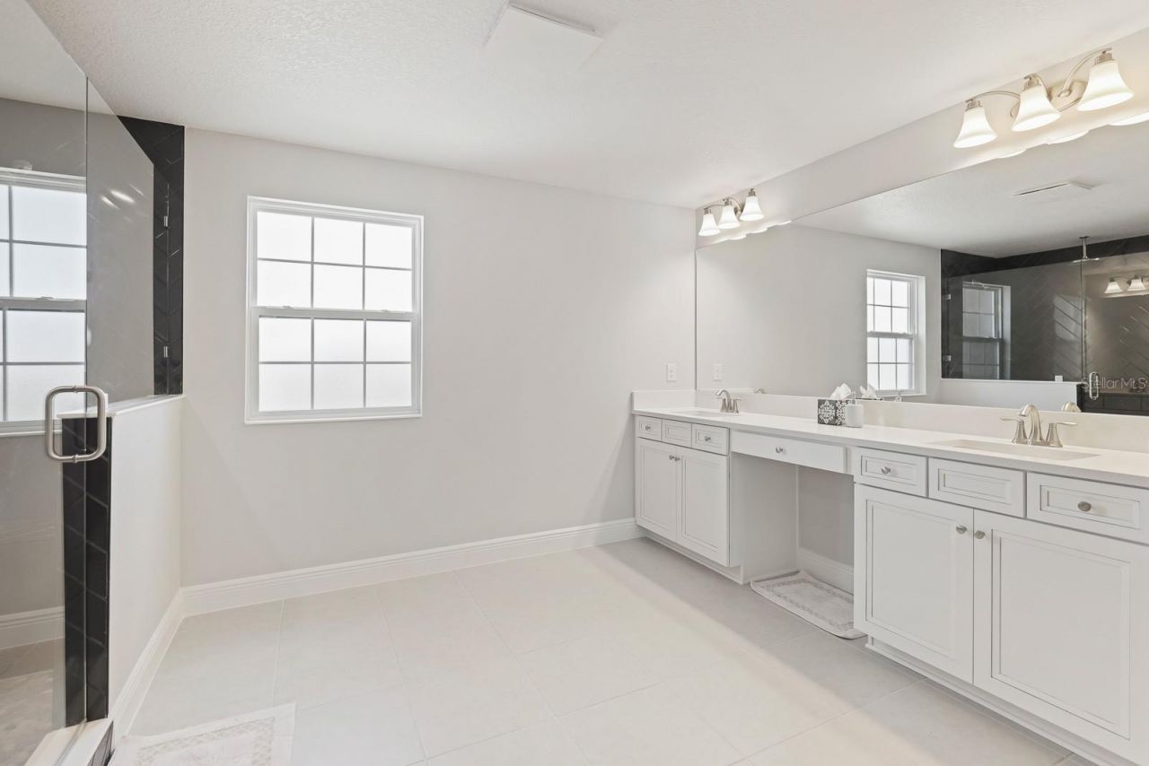 13180 Wellspring Drive , Lithia, FL 33547 Photo