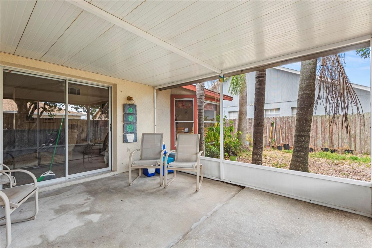 6937 42nd Court E, Sarasota, FL 34243 Photo
