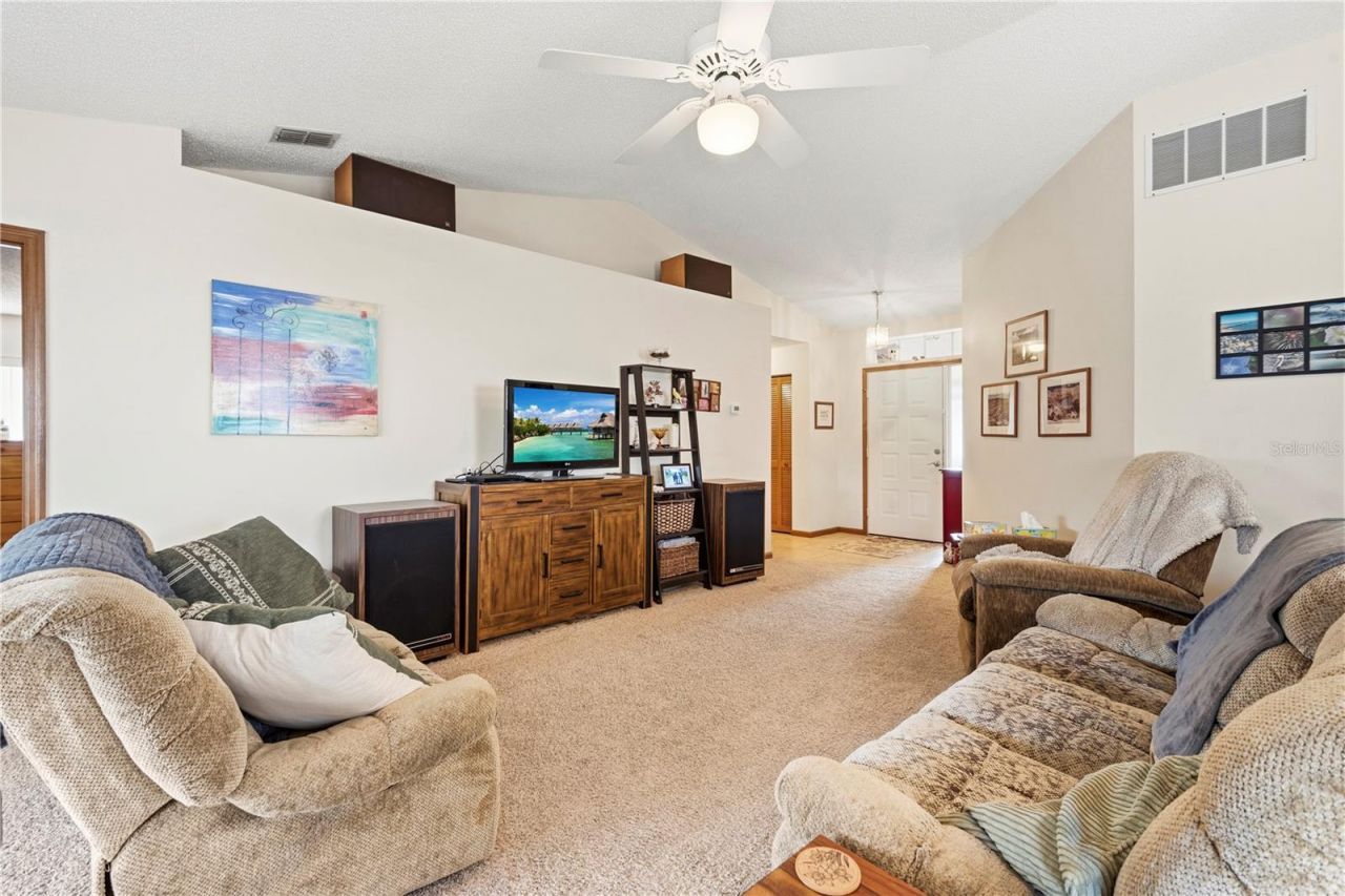 6937 42nd Court E, Sarasota, FL 34243 Photo