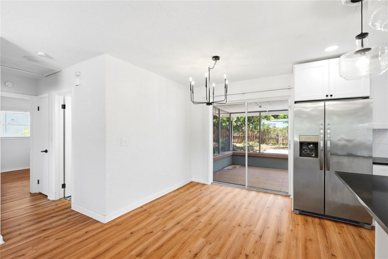 5586 30th Avenue N, Saint Petersburg, FL 33710 Photo