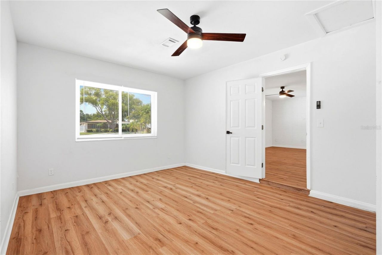 5586 30th Avenue N, Saint Petersburg, FL 33710 Photo