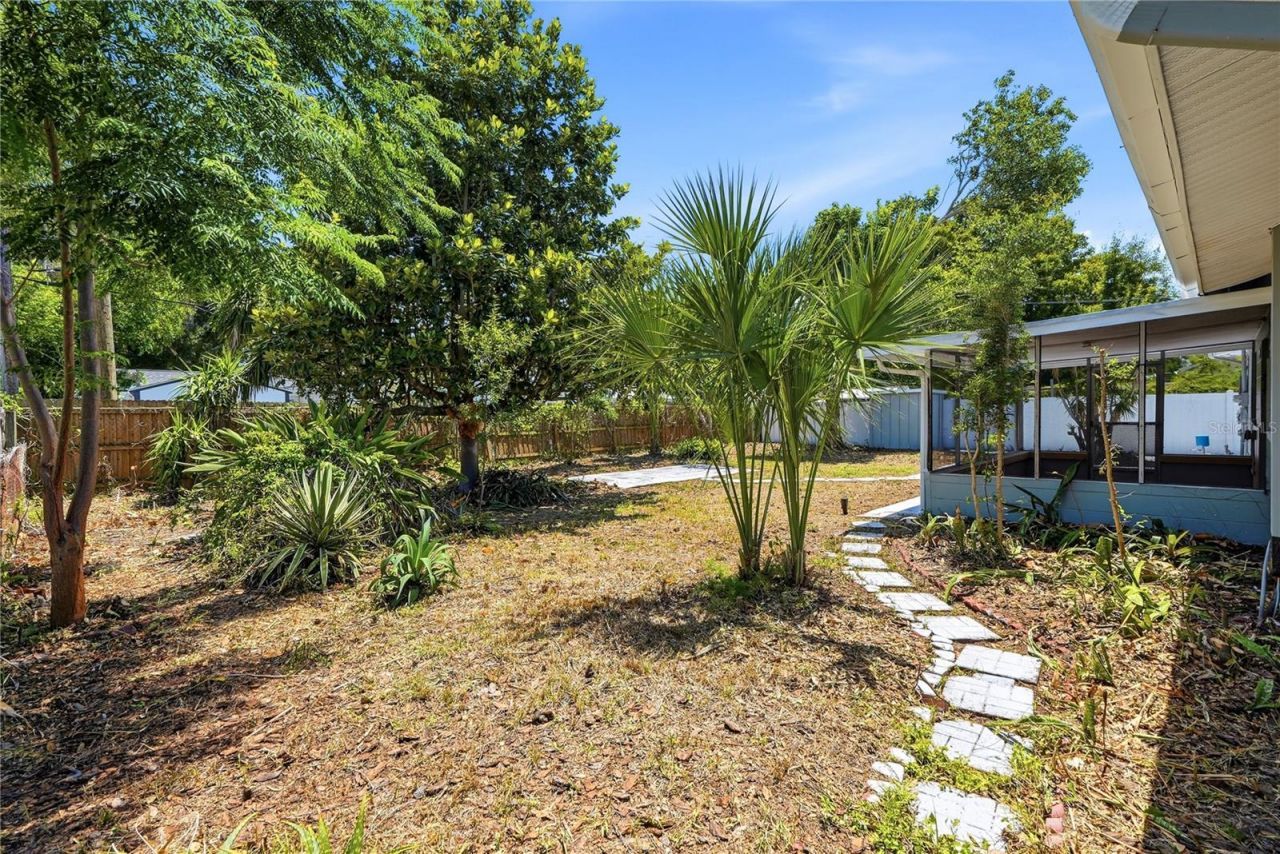 5586 30th Avenue N, Saint Petersburg, FL 33710 Photo