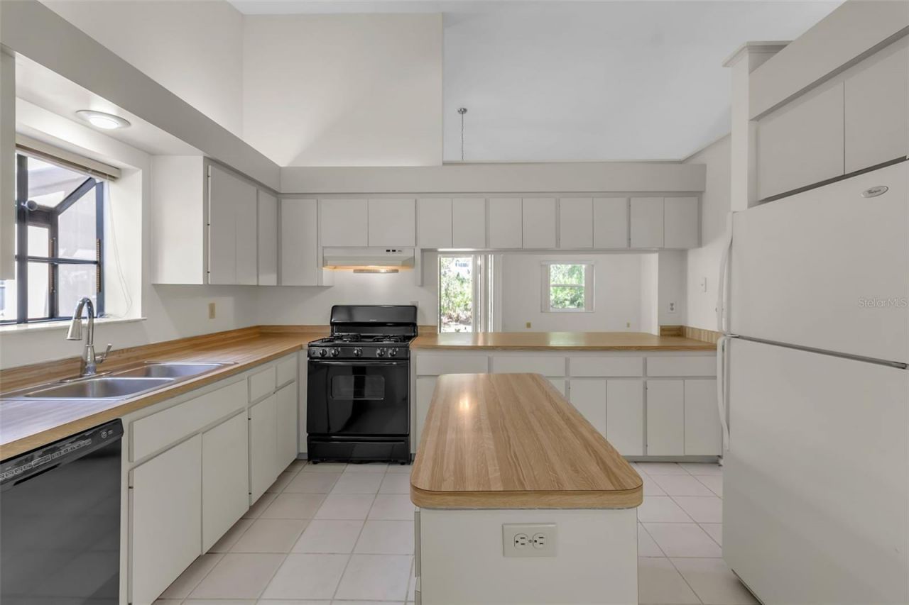 4877 Village Gardens Drive, Unit 193, Sarasota, FL 34234 Photo