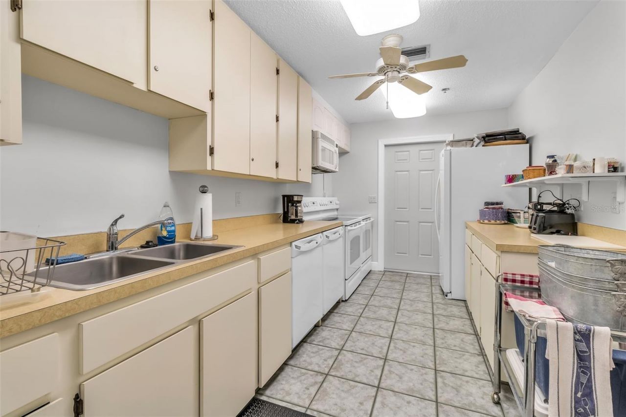 4877 Village Gardens Drive, Unit 193, Sarasota, FL 34234 Photo
