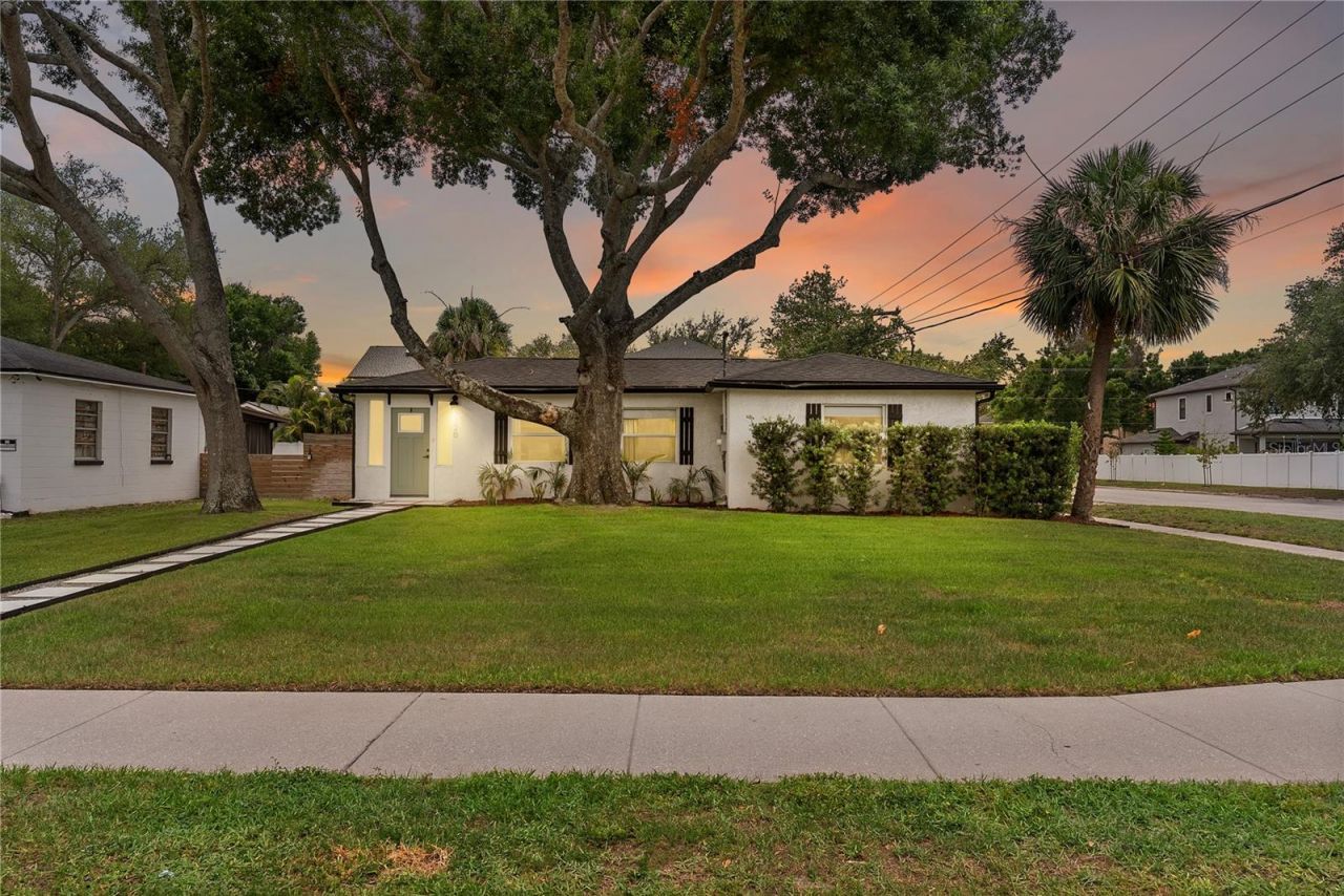 3320 W Ballast Point Boulevard, Tampa, FL 33611 Main Photo