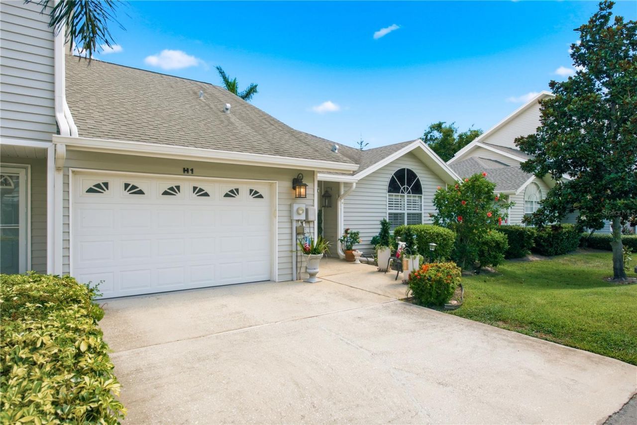 11722 Currie Lane, Unit H1, Largo, FL 33774 Photo