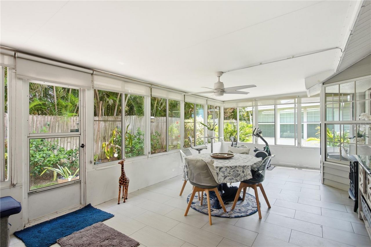 11722 Currie Lane, Unit H1, Largo, FL 33774 Photo