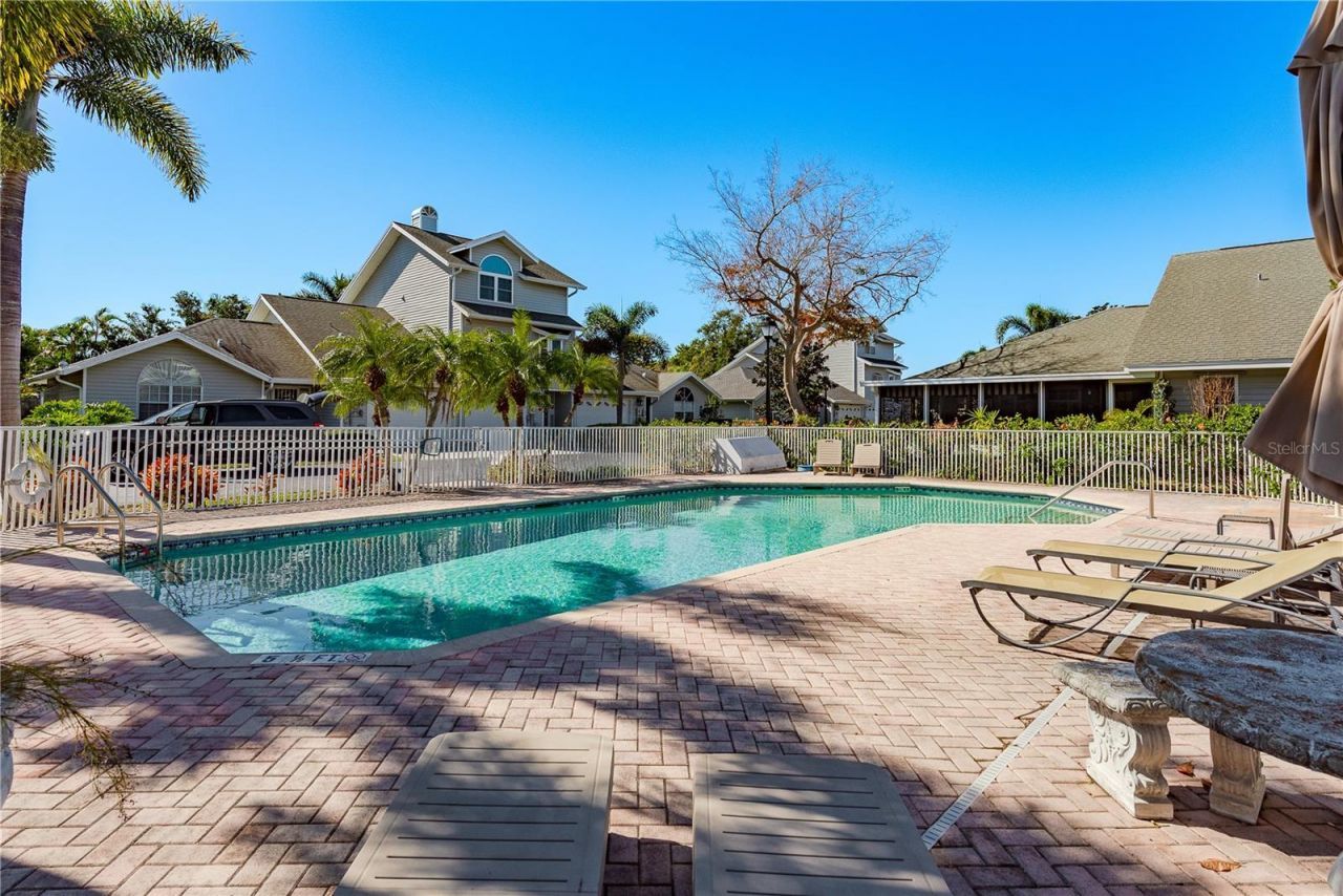 11722 Currie Lane, Unit H1, Largo, FL 33774 Photo