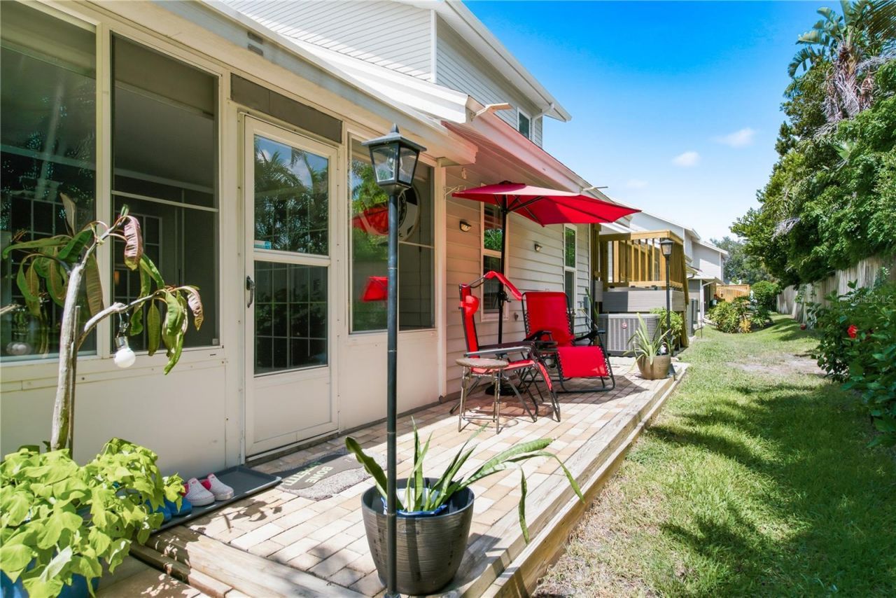 11722 Currie Lane, Unit H1, Largo, FL 33774 Photo