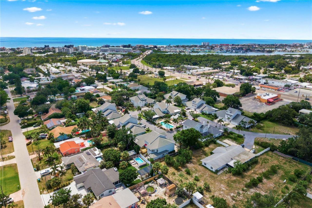 11722 Currie Lane, Unit H1, Largo, FL 33774 Photo