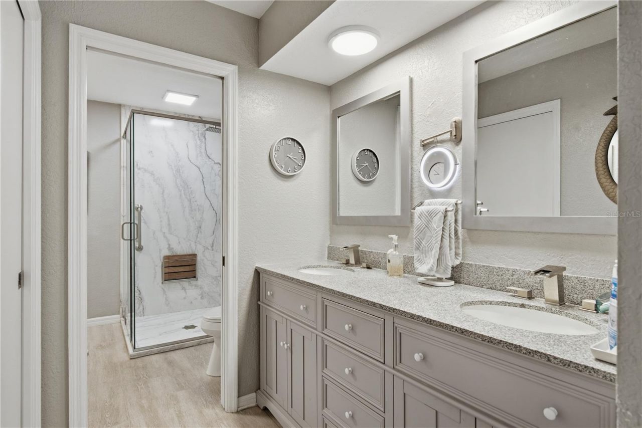 11722 Currie Lane, Unit H1, Largo, FL 33774 Photo
