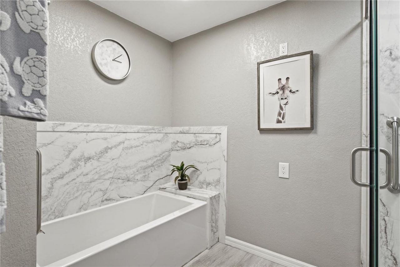 11722 Currie Lane, Unit H1, Largo, FL 33774 Photo