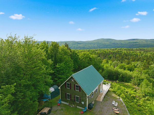 134 Lakeview Estates Road, Pittsburg, NH 03592