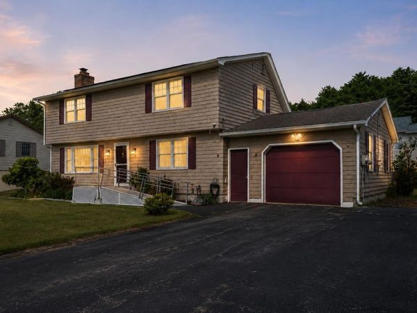 7 Hopi Drive, Nashua, NH 03063