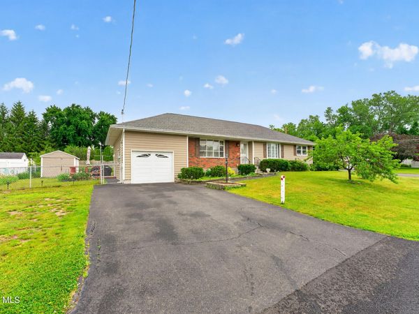 4 Marietta Drive, Albany, NY 12205