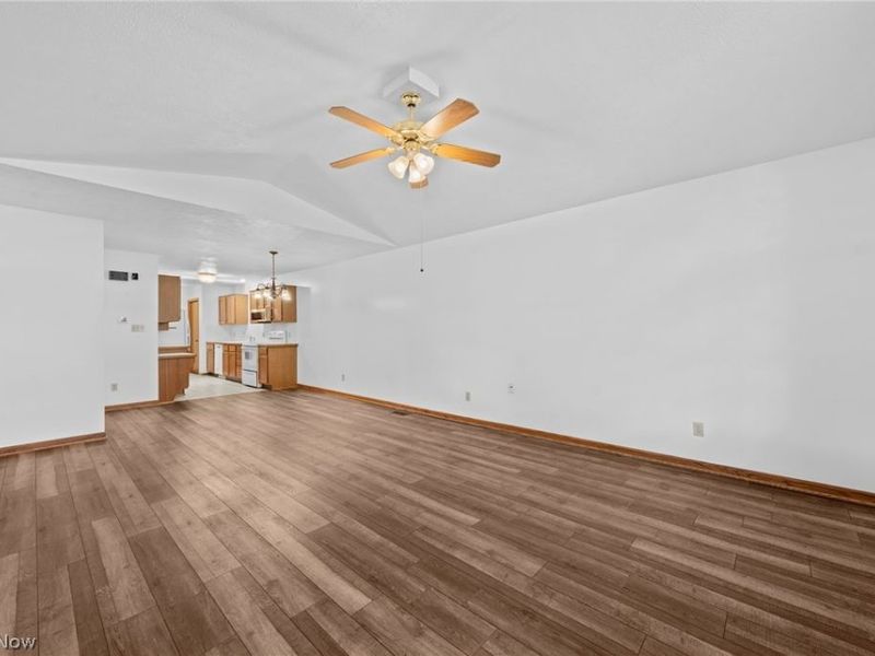 1543 Danube Drive NW, Uniontown, OH 44685 Photo 10