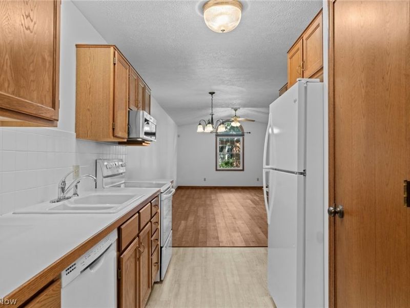 1543 Danube Drive NW, Uniontown, OH 44685 Photo 18